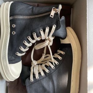 Sz 36.5- Rick Owens wax ramones